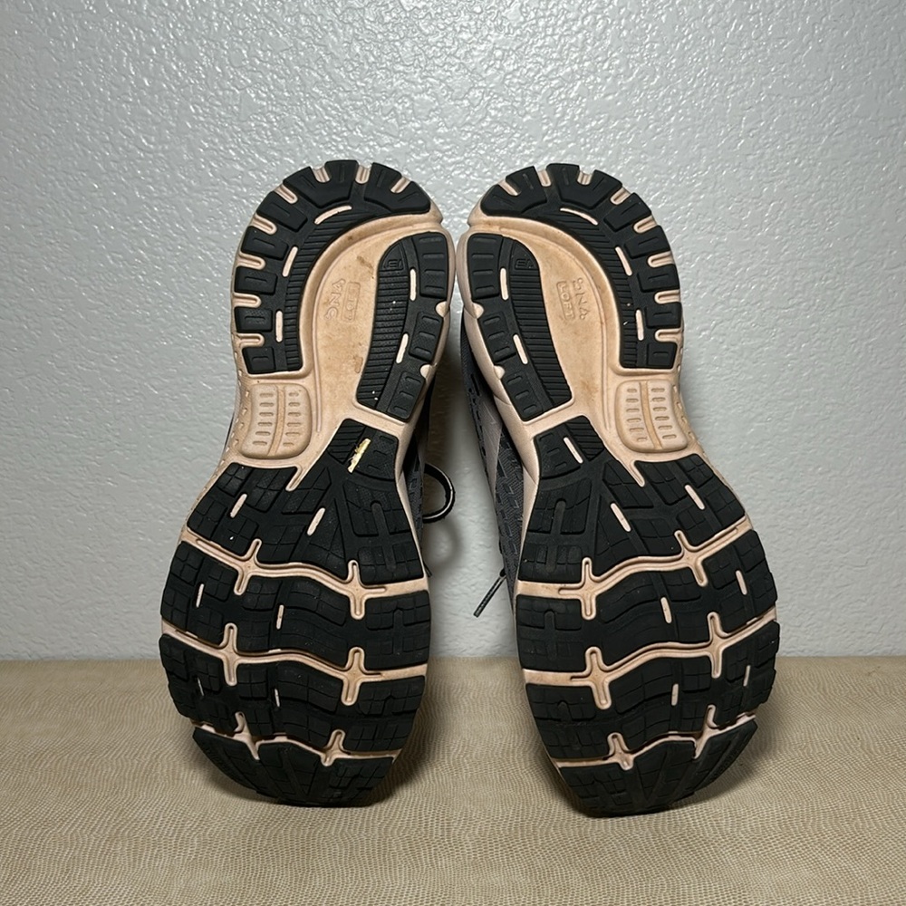 Brooks Ghost 13 Black and Pink Athletic Shoes 9.5 - Picture 10 of 12